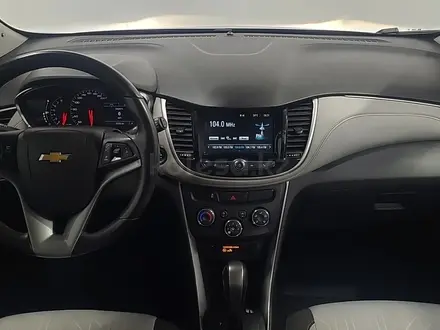 Chevrolet Tracker 2020 года за 6 390 000 тг. в Алматы – фото 13