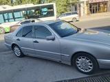 Mercedes-Benz E 240 1997 годаүшін2 500 000 тг. в Кызылорда