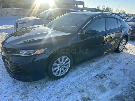 Toyota Camry 2019 года за 10 700 000 тг. в Караганда – фото 4