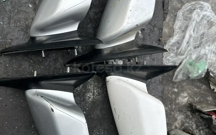 Тойота Камри 40 зеркало американец идеальный состояние за 25 000 тг. в Алматы