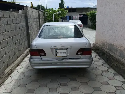 Mercedes-Benz E 280 1996 года за 2 000 000 тг. в Тараз – фото 2