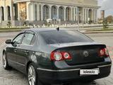 Volkswagen Passat 2010 года за 3 900 000 тг. в Шымкент – фото 2