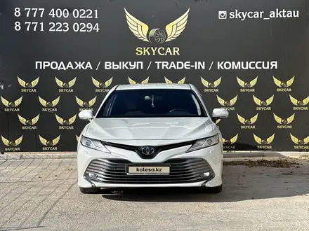 Toyota Camry 2018 года за 14 400 000 тг. в Актау