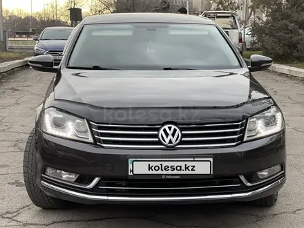 Volkswagen Passat 2011 года за 6 200 000 тг. в Алматы – фото 3