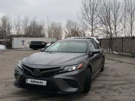 Toyota Camry 2018 года за 11 700 000 тг. в Усть-Каменогорск