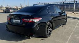 Toyota Camry 2018 года за 9 500 000 тг. в Атырау – фото 3