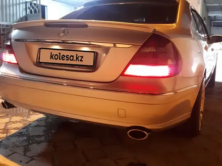 Mercedes-Benz E 500 2003 года за 7 500 000 тг. в Тараз – фото 16