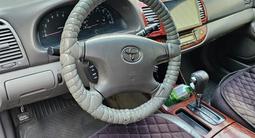 Toyota Camry 2004 годаfor4 500 000 тг. в Щучинск – фото 2