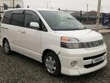 Toyota Voxy 2006 года за 3 200 000 тг. в Атырау