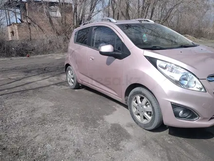 Chevrolet Spark 2011 года за 3 700 000 тг. в Караганда – фото 2