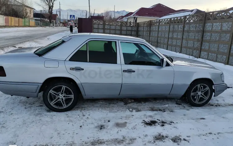 Mercedes-Benz E 220 1994 года за 1 750 000 тг. в Тараз