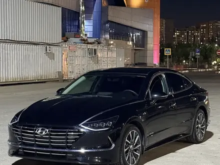 Hyundai Sonata 2022 года за 11 700 000 тг. в Астана