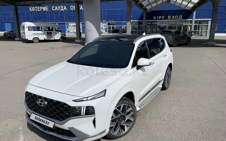 Hyundai Santa Fe 2021 года за 17 990 000 тг. в Караганда