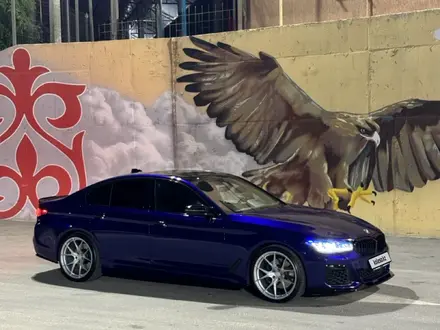 BMW 540 2018 года за 22 500 000 тг. в Шымкент – фото 20