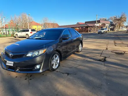 Toyota Camry 2014 года за 5 200 000 тг. в Уральск – фото 3