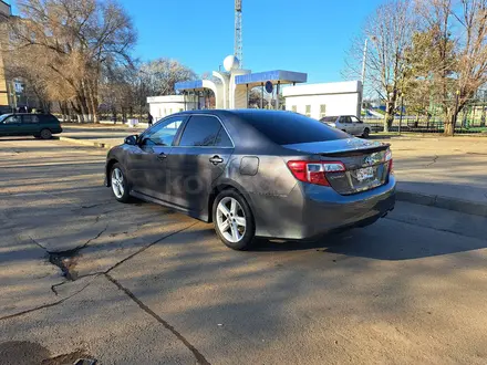 Toyota Camry 2014 года за 5 200 000 тг. в Уральск – фото 5