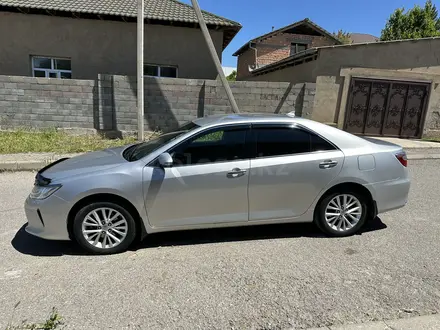 Toyota Camry 2015 года за 11 800 000 тг. в Шымкент – фото 4