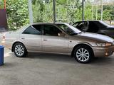 Toyota Camry 1998 года за 3 200 000 тг. в Шымкент – фото 3