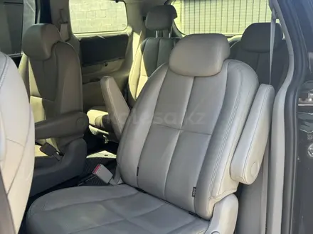 Kia Carnival 2019 года за 11 500 000 тг. в Алматы – фото 10