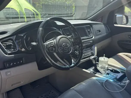 Kia Carnival 2019 года за 11 500 000 тг. в Алматы – фото 7
