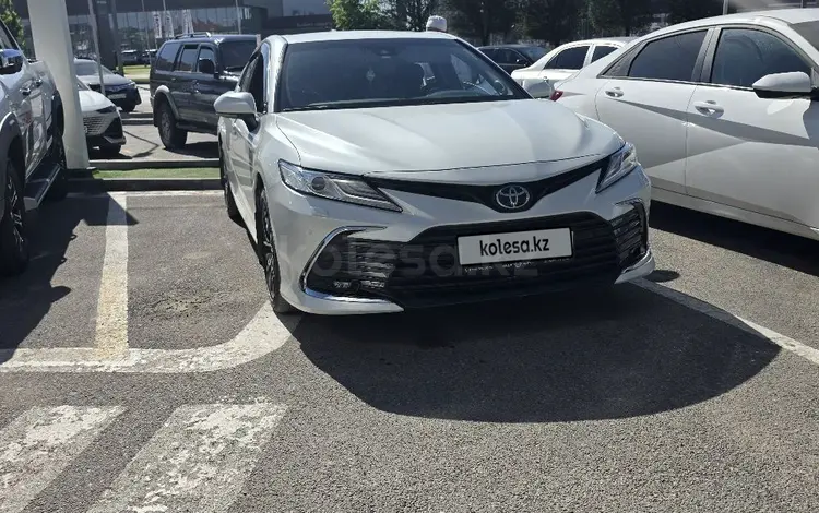Toyota Camry 2021 года за 17 500 000 тг. в Шымкент