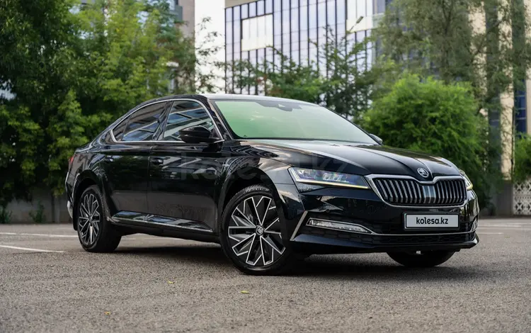 Skoda Superb 2020 года за 15 000 000 тг. в Алматы