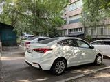 Hyundai Accent 2018 года за 6 900 000 тг. в Алматы – фото 3