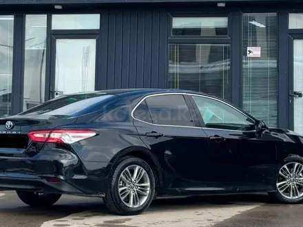 Toyota Camry 2017 года за 11 000 000 тг. в Актау – фото 2