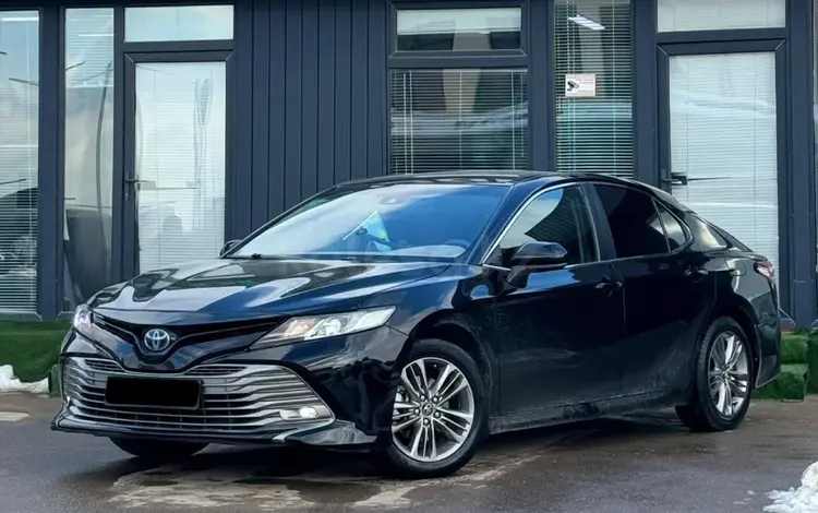 Toyota Camry 2017 года за 11 000 000 тг. в Актау