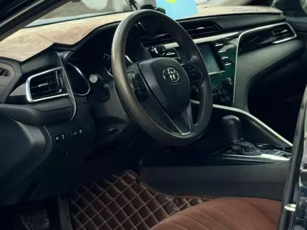 Toyota Camry 2017 года за 11 000 000 тг. в Актау – фото 10