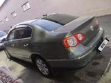 Volkswagen Passat 2006 года за 2 500 000 тг. в Шымкент – фото 2