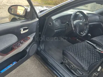 Hyundai Sonata 2003 года за 3 000 000 тг. в Караганда – фото 11