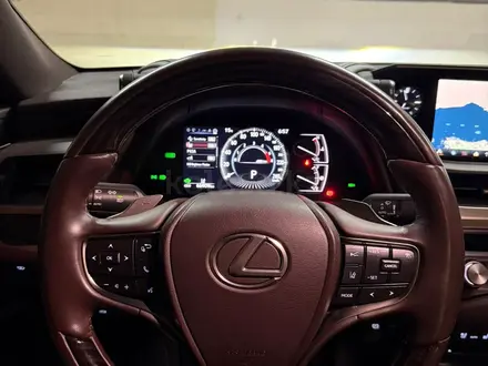 Lexus ES 300h 2021 года за 25 000 000 тг. в Алматы – фото 16