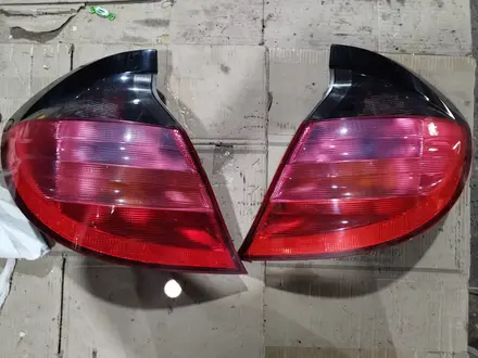 Задние фонари на Mercedes W203. Купе. за 1 200 тг. в Шымкент