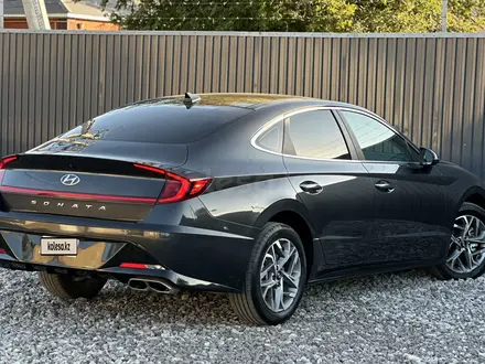 Hyundai Sonata 2020 года за 9 500 000 тг. в Актобе – фото 4