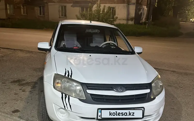 ВАЗ (Lada) Granta 2190 2013 годаүшін2 500 000 тг. в Риддер