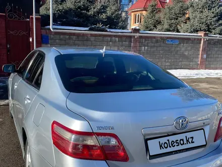 Toyota Camry 2006 года за 6 500 000 тг. в Алматы – фото 2