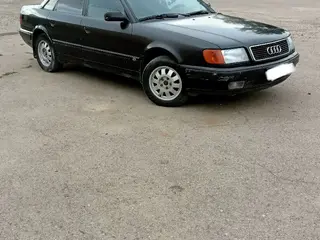 Audi 100