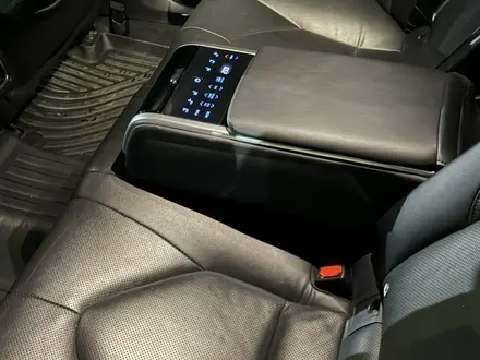 Toyota Camry 2019 года за 14 300 000 тг. в Алматы – фото 8