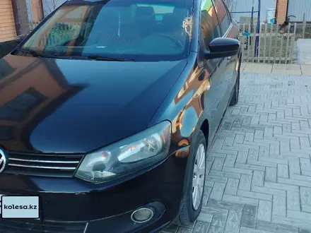 Volkswagen Polo 2014 года за 3 700 000 тг. в Атырау – фото 3