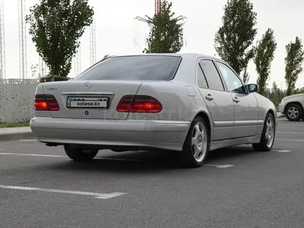 Mercedes-Benz E 320 1999 года за 6 200 000 тг. в Шымкент – фото 6