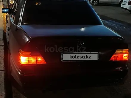 Mercedes-Benz E 220 1990 года за 1 300 000 тг. в Павлодар – фото 8