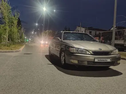 Lexus ES 300 1998 года за 2 500 000 тг. в Астана – фото 2