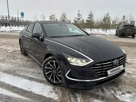 Hyundai Sonata 2021 года за 13 500 000 тг. в Астана – фото 3