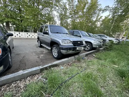 Chevrolet Niva 2006 года за 2 500 000 тг. в Павлодар – фото 2