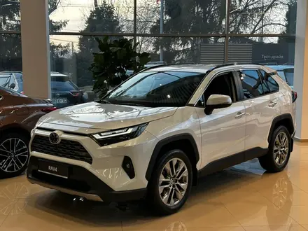 Toyota RAV4 Luxe+ 2025 года за 23 990 000 тг. в Алматы