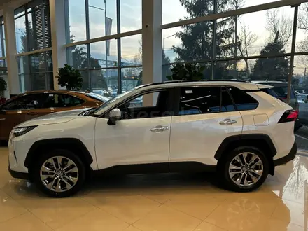 Toyota RAV4 Luxe+ 2025 года за 23 990 000 тг. в Алматы – фото 2