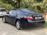 Toyota Camry 2008 года за 6 100 000 тг. в Алматы – фото 2