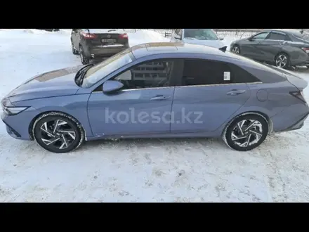 Hyundai Elantra 2023 года за 9 100 000 тг. в Жезказган – фото 3