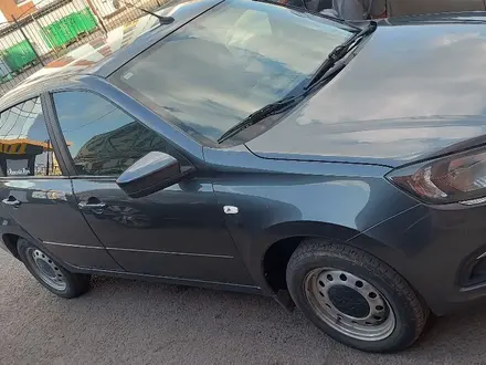 ВАЗ (Lada) Granta 2190 2019 года за 3 000 000 тг. в Астана – фото 2